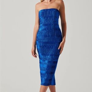 Astr Reine Strapless Plisse Blue Strapless Midi Dress